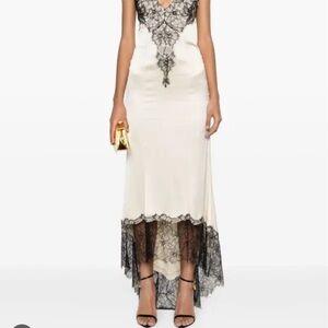 Balmain Elegant Cream Dress with Black Lace